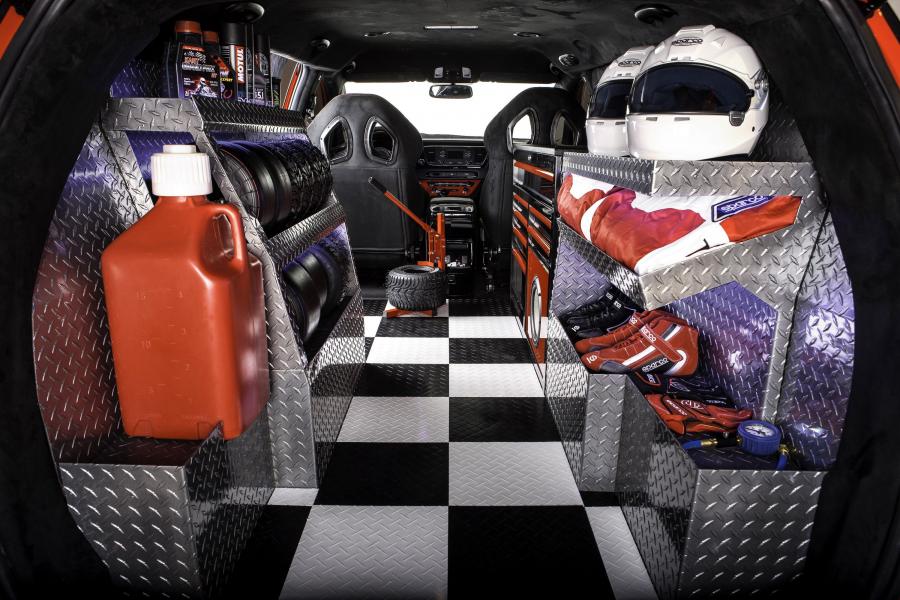  Kia Sedona Ultimate Karting 2014 года  (фото 7 из 9)